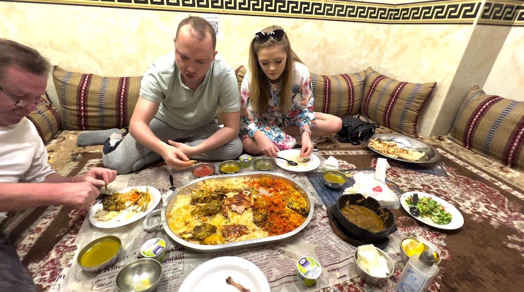 Ion Marin - Mesaj ginerelui meu 👉 din viata ascunsa a unui halat alb